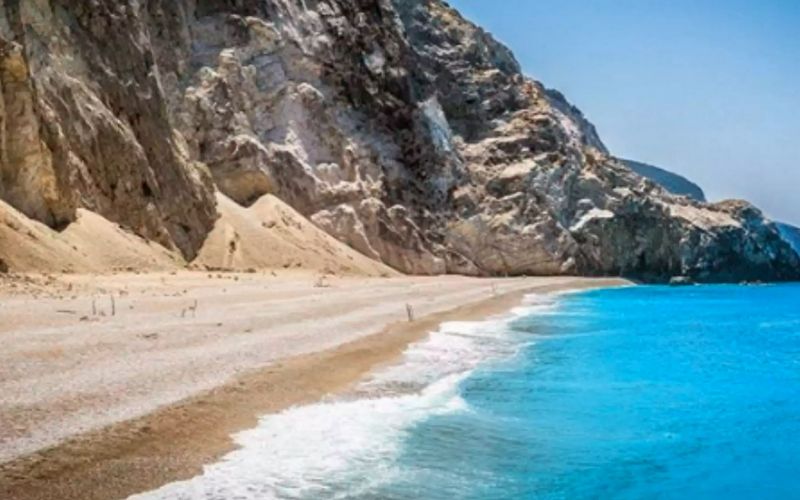 Τα 13 μέρη του πλανήτη με τα πιο καταγάλανα νερά – Ένα βρίσκεται στην Ελλάδα