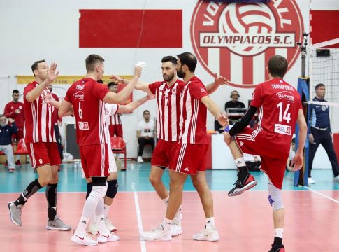 LIVE: Ολυμπιακός-Φοίνικας Σύρου 3-0 σετ (τελικό)
