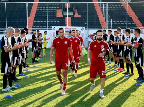 Το pasillo του ΟΦΗ στον Ολυμπιακό (Pics)