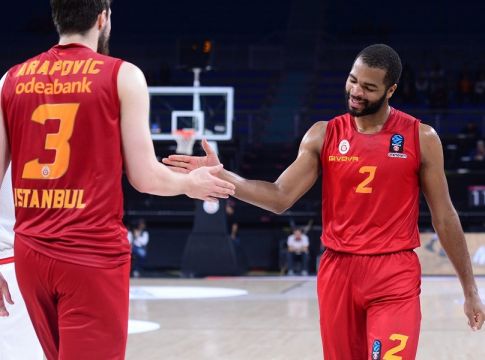 Αποχαιρέτησε τον Χάρισον ο κόουτς της Γαλατασαράϊ (vid)