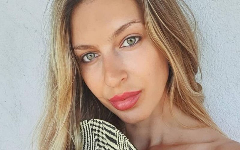 Η Ελισάβετ Δοβλιατίδου ποζάρει με το μαγιό της και αναστατώνει το Instagram