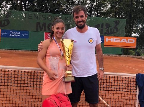 Μιχαέλα Λάκη : Το next best thing του τένις αποκαλύπτεται στο «10» (pics)