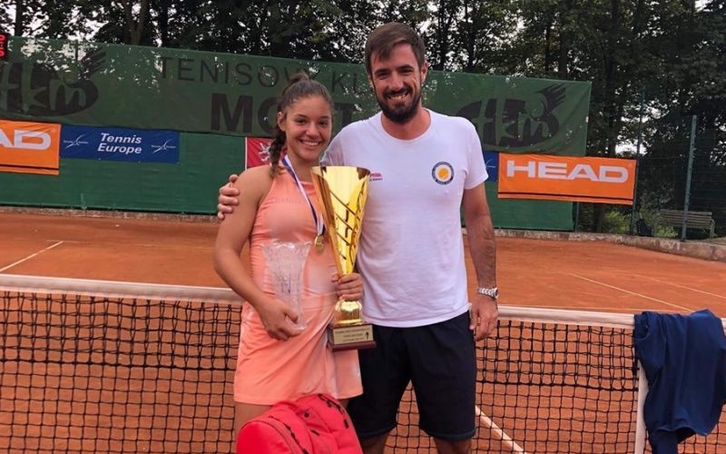 Μιχαέλα Λάκη : Το next best thing του τένις αποκαλύπτεται στο «10» (pics)