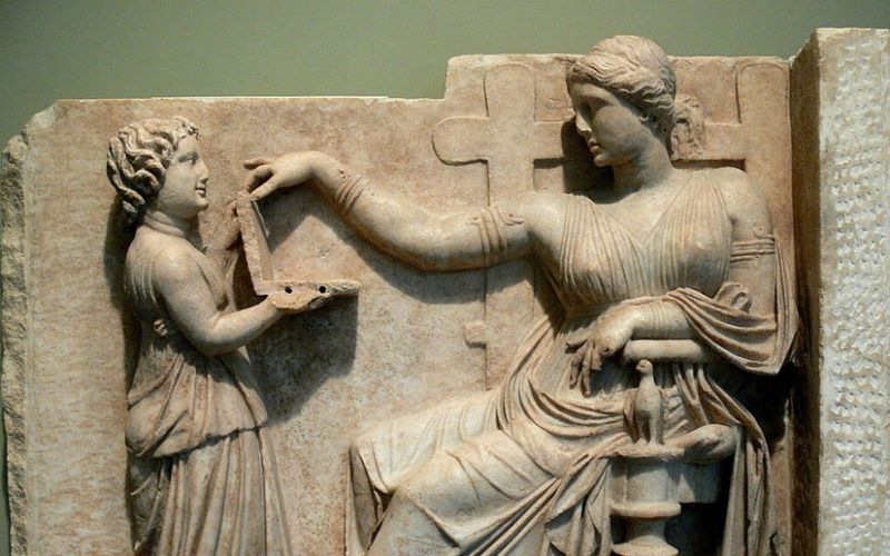 Πώς ήταν άραγε η ζωή της αρχαίας Ελληνίδας
