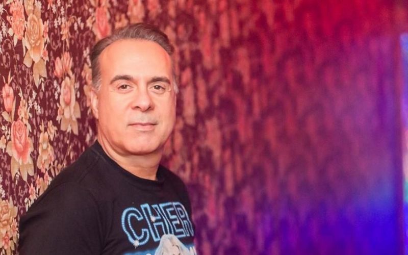 Ο Φώτης Σεργουλόπουλος 25 χρόνια πριν – Κρατάει αγκαλιά την ανιψιά του, Μαρία