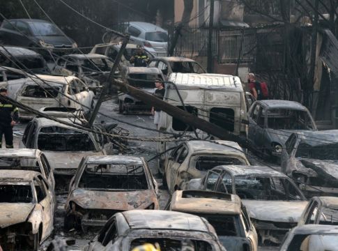 Ολα τα ονόματα των νεκρών στο Μάτι – Η θυσία των «102» που δεν πρέπει να ξεχάσουμε ποτέ