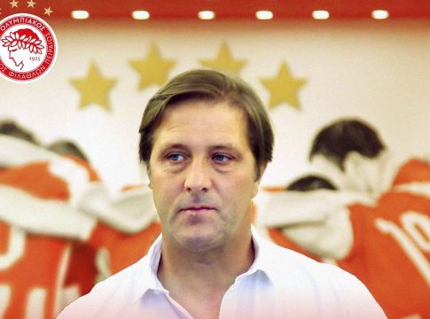 Ολυμπιακός σε Μαρτίνς : «Χρόνια πολλά κόουτς!» (pic)