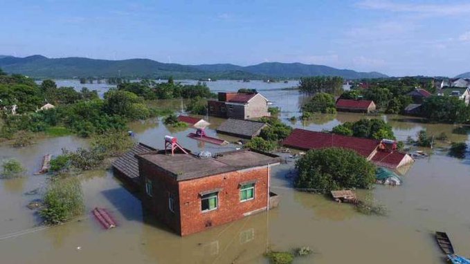 Κίνα : Δεκάδες νεκροί από τις καταρρακτώδεις βροχές