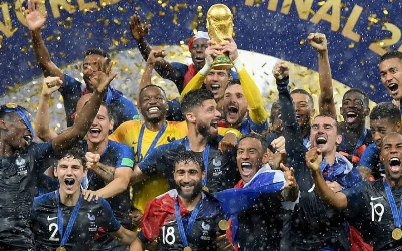 Όταν οι «τρικολόρ» έραψαν το 2ο αστέρι (vid)