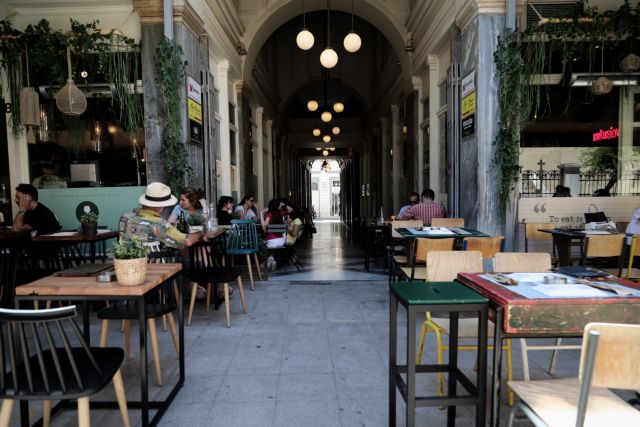 Σχεδόν 500 κρούσματα κορωνοϊού καταγράφηκαν τον Ιούνιο – Τι ανησυχεί τους ειδικούς