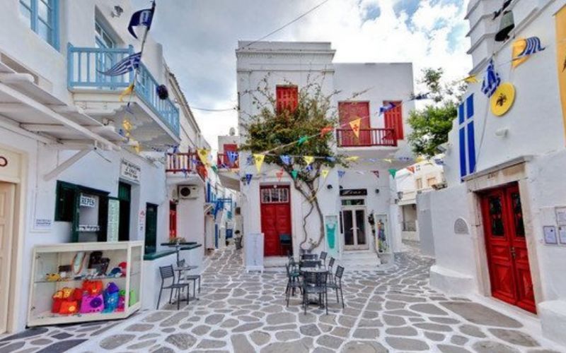 Μύκονος : Τι φόρεσαν οι γυναίκες στα Ματογιάννια μετά την καραντίνα