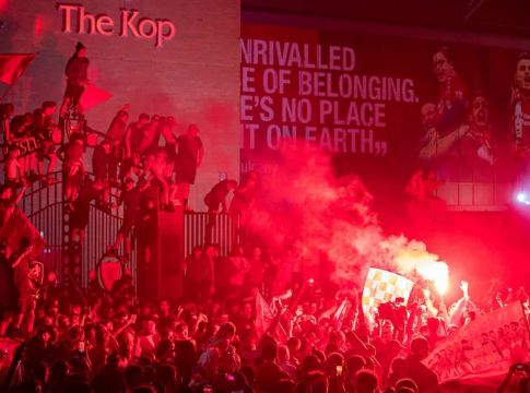 Προετοιμάζει τη φιέστα τίτλου η Λίβερπουλ (pics)