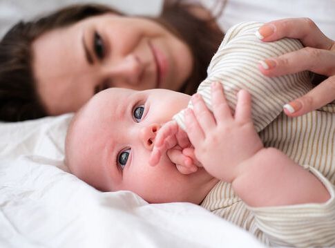 Πόσο διαρκεί η άδεια μητρότητας ανά χώρα; Θα εκπλαγείτε!