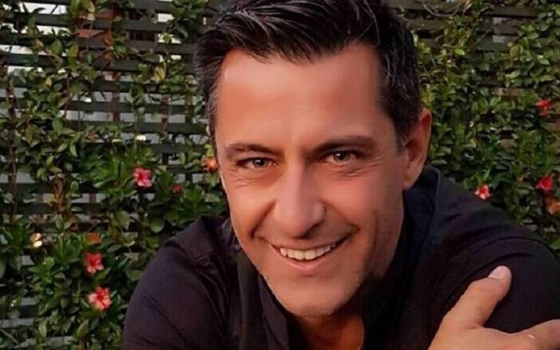 Αγγελίδης : Η πρώτη φωτό μετά το χειρουργείο και το φιλί στη σύζυγό του