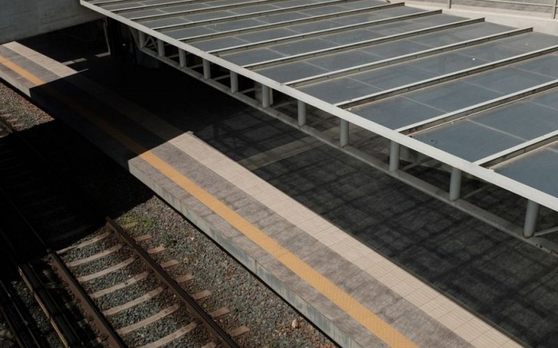 Θησείο : Πτώση ατόμου στις γραμμές του ΗΣΑΠ – Απεγκλωβίστηκε από την Πυροσβεστική