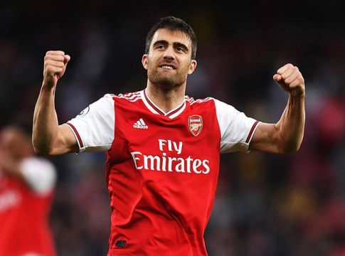 «Μένει στην Άρσεναλ ο Σωκράτης»