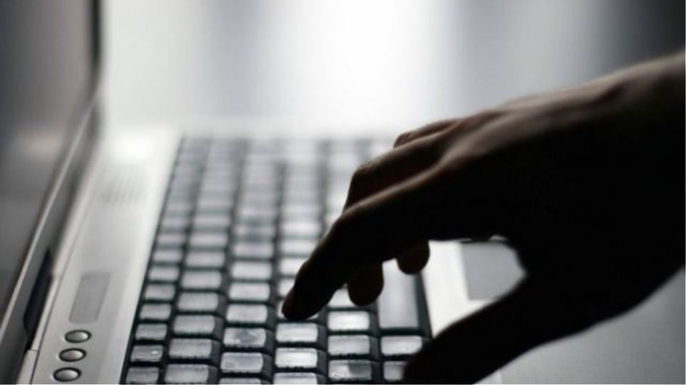 Λαμία : 45χρονη μητέρα δυο παιδιών είδε φωτογραφίες της… σε πορνογραφικό site