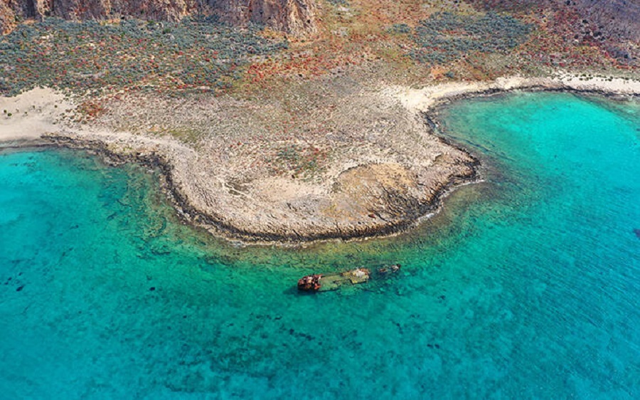 Το εντυπωσιακό ναυάγιο στις ακτές της βορειοδυτικής Κρήτης