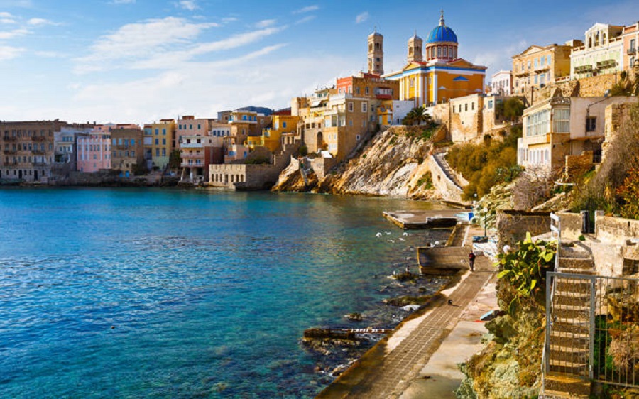 Daily Mail : Παρομοιάζει ελληνικό νησί με «Μικρή Ιταλία»