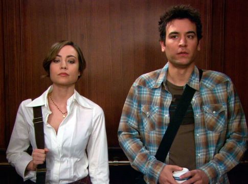 Μήπως δεν πρέπει να ασχολείσαι συνεχώς με μια γυναίκα;