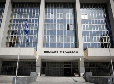 Τι θα γίνει με τη δίωξη Τουλουπάκη, μετά τα πορίσματα των αντεισαγγελέων