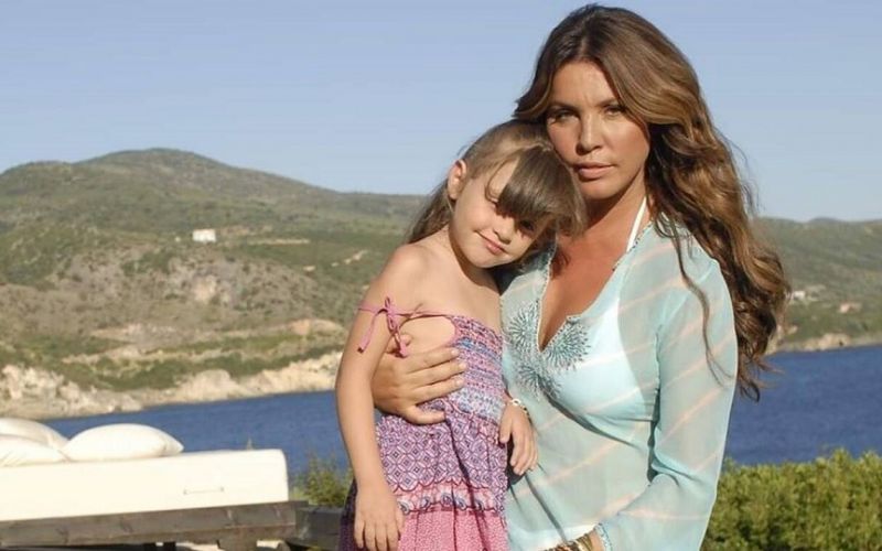 Βάνα Μπάρμπα : Η κόρη της έγινε 18 και είναι μια κούκλα (pics)