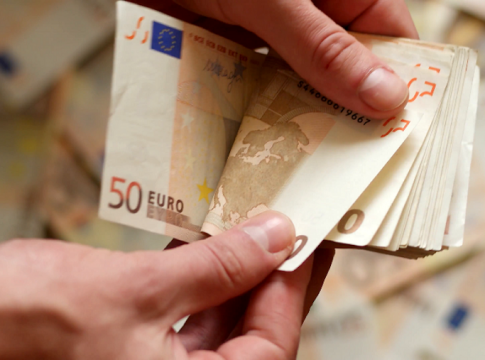 Συντάξεις : Αναδρομικά σε χιλιάδες συνταξιούχους την Πέμπτη