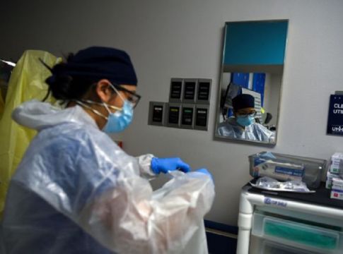Κορωνοϊός : Ξεφεύγει η κατάσταση στα νοσοκομεία – 30 υγειονομικοί θετικοί σε 10 μέρες
