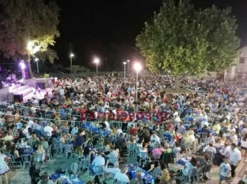 Κορωνοϊός : Προς απαγόρευση των πανηγυριών – Εντείνονται οι έλεγχοι στις πύλες εισόδου