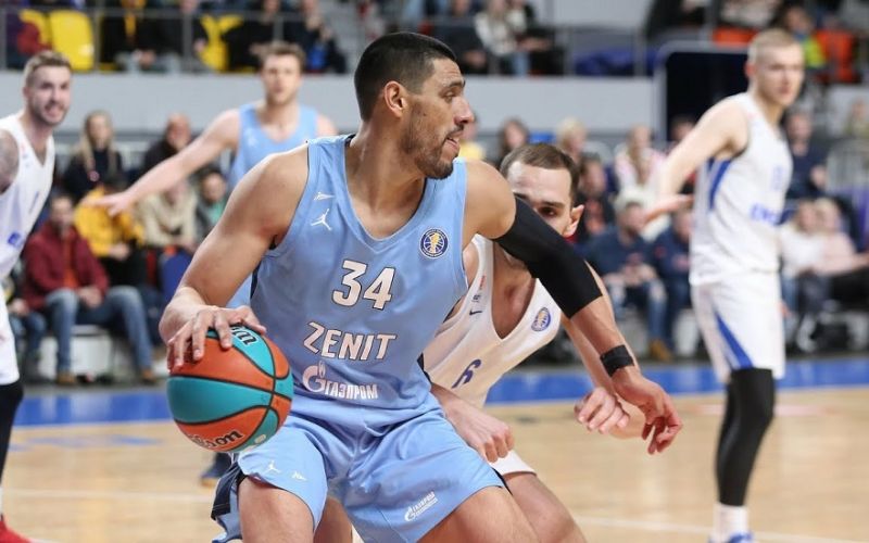 Ζενίτ: Κοντά στην αποχώρηση ο Αγιόν