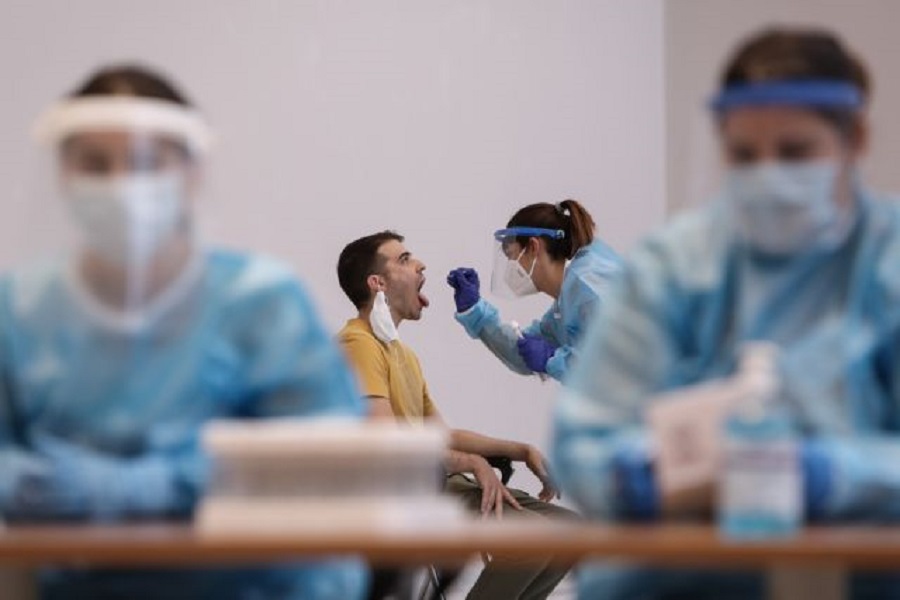 Κορωνοϊός : Συναγερμός για κρούσματα στην Αιδηψό – Τους έστειλαν στο νοσοκομείο Λαμίας με ταξί