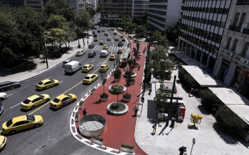 Ο Μεγάλος Περίπατος πάει στην Πλάκα και το Εμπορικό Τρίγωνο