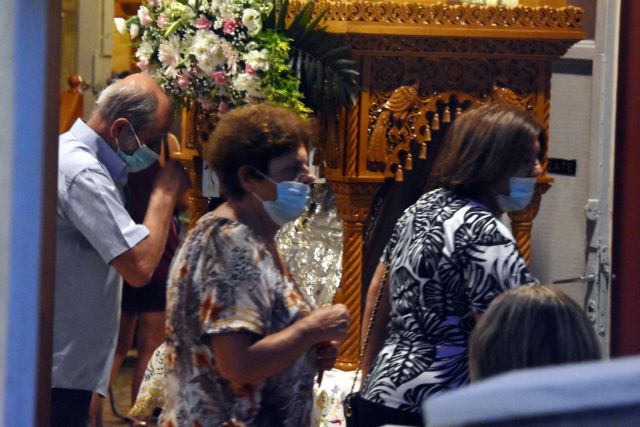 Κορωνοϊός : Παρατείνονται οι περιορισμοί στις εκκλησίες – Τα μέτρα που ισχύουν