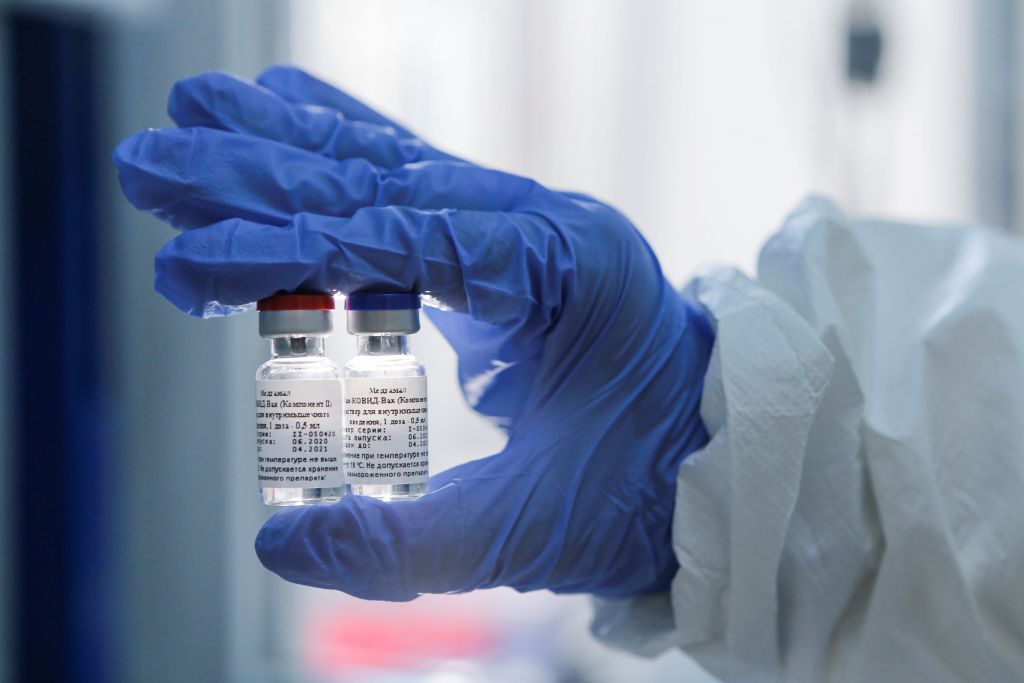 Εμβόλιο κατά κορωνοϊού : Η Κομισιόν εξασφάλισε 225 εκατ. δόσεις από γερμανική εταιρία