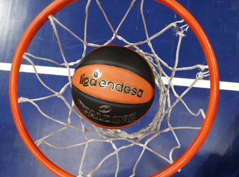 Πέντε κρούσματα κορωνοϊού στη Φουενλαμπράδα