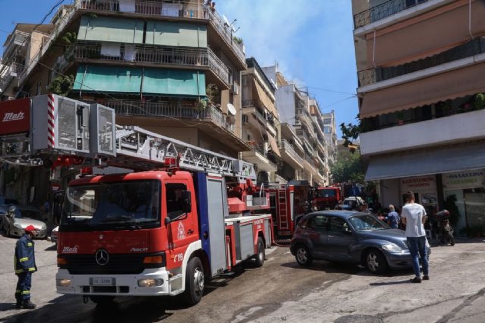 Τραγωδία στην Κυψέλη : Δύο νεκροί από τη φωτιά σε διαμέρισμα