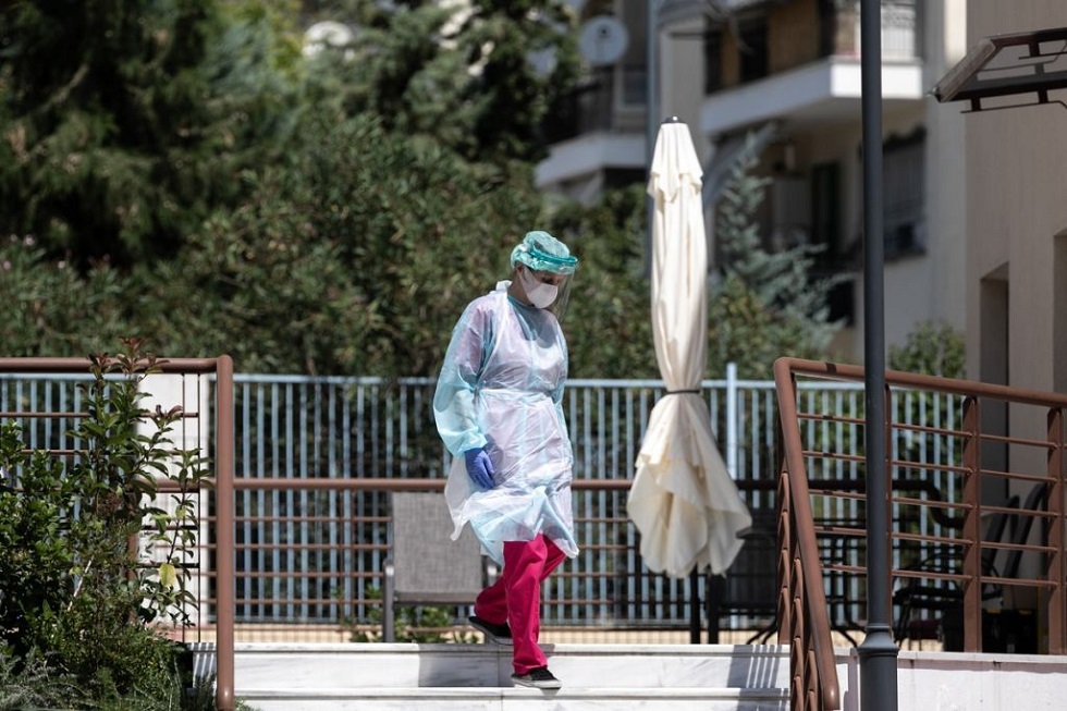 Κορωνοϊός : Προβληματίζουν οι εξάρσεις των κρουσμάτων στα γηροκομεία – Τι εξετάζεται για να μην… γίνουμε Ιταλία