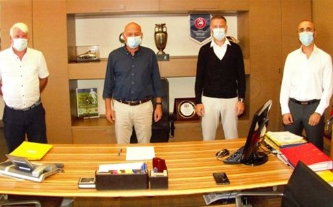 Η επιβεβαίωση του «10» για την ΚΕΔ ολοκληρώθηκε: Υπέγραψαν Σνόντι και Κάπελα (pics)