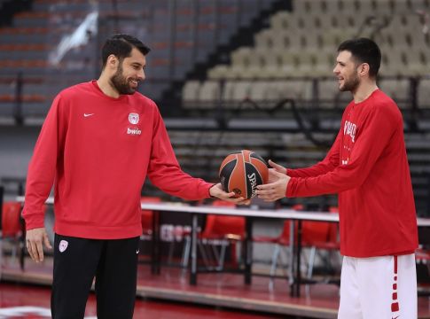 Ολυμπιακός : Μαζεύονται σιγά σιγά οι παίκτες ενόψει προετοιμασίας