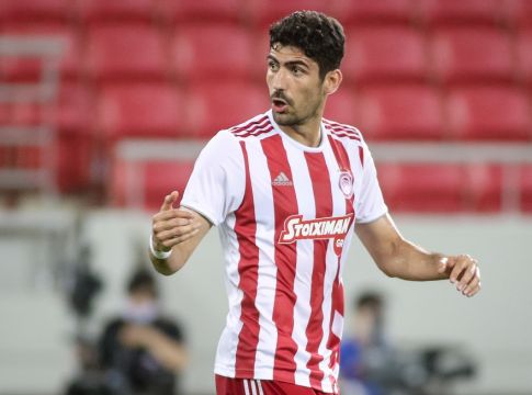 Μπουχαλάκης : «Έχουμε πίστη στις δυνατότητές μας, πάμε χωρίς άγχος με την Γουλβς»