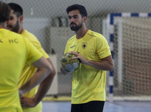 Τζηράς : «Αυτή η ΑΕΚ δεν έχει ταβάνι»