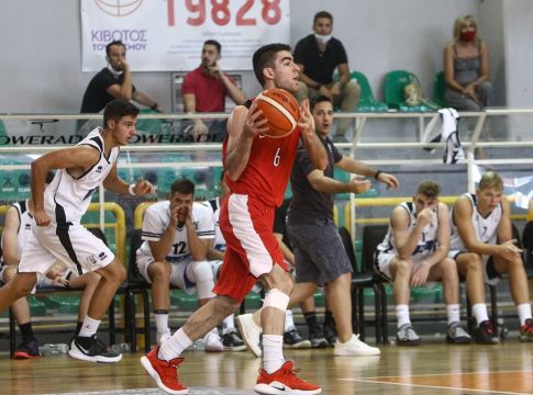 Ο Ολυμπιακός νίκησε τον ΠΑΟΚ, το Περιστέρι πήρε τον τίτλο