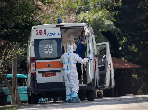 Κορωνοϊός : Στους 236 οι νεκροί – Κατέληξε 72χρονος στη Θεσσαλονίκη
