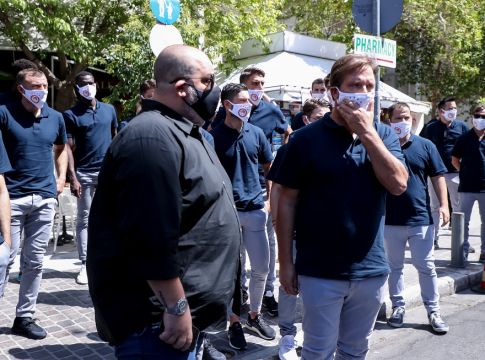 «Κλικ» από το τελευταίο «αντίο» στον Σάββα Θεοδωρίδη (pics)