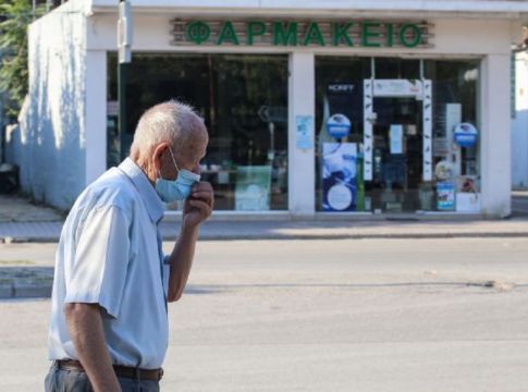 Κορωνοϊός : Τρομάζει η αλματώδης αύξηση σε κρούσματα και νεκρούς – Έρχονται νέα μέτρα για τον περιορισμό του ιού