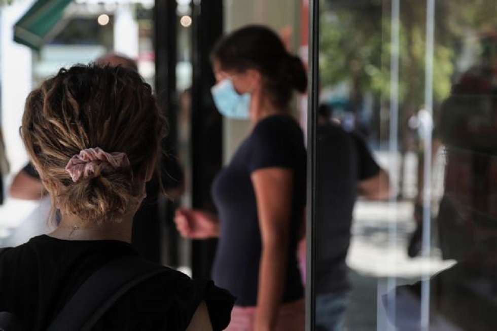 Κορωνοϊός : Όλα στο τραπέζι, και ο περιορισμός στις μετακινήσεις