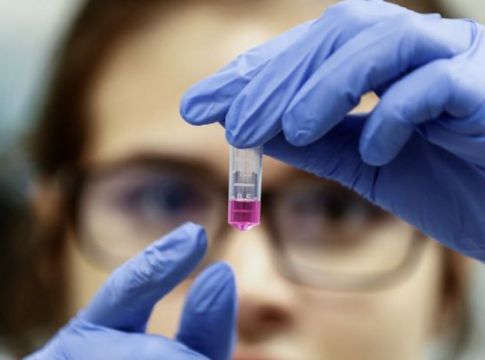 Κορωνοϊός : Η Ρωσία ετοιμάζει μαζικό εμβολιασμό για τον Οκτώβριο