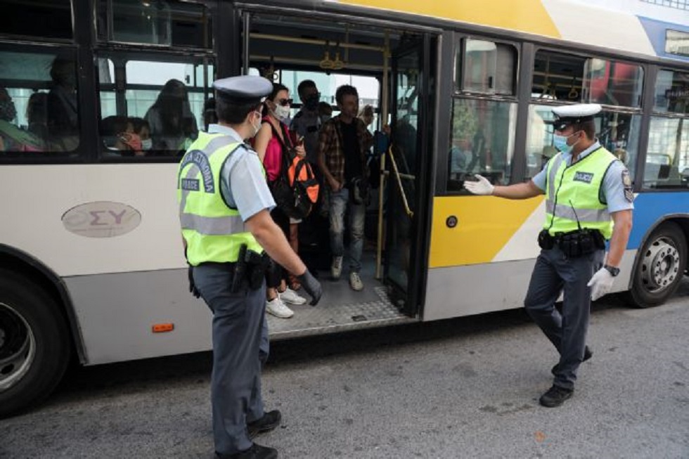 Κορωνοϊός: Βροχή τα πρόστιμα για τη μη χρήση μάσκας