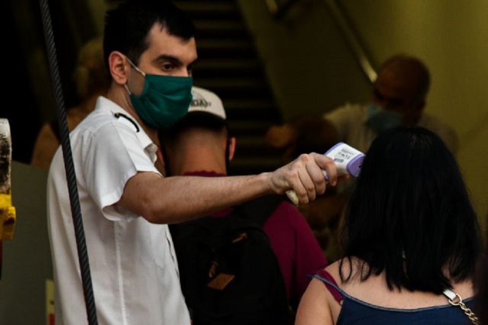 Κορωνοϊός : Με δειγματοληπτικά τεστ προσπαθούν να «φρενάρουν» την έξαρση των κρουσμάτων