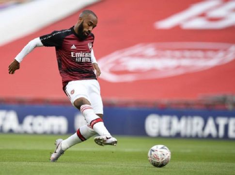 Γιουβέντους και Ατλέτικο : «Σφάζονται» στα πόδια του Λακαζέτ